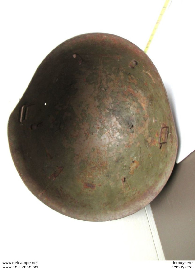 0404 19 -25-15-  Kas  -  CASQUE RUSSE - RUSSISCHE HELM - Uitrusting