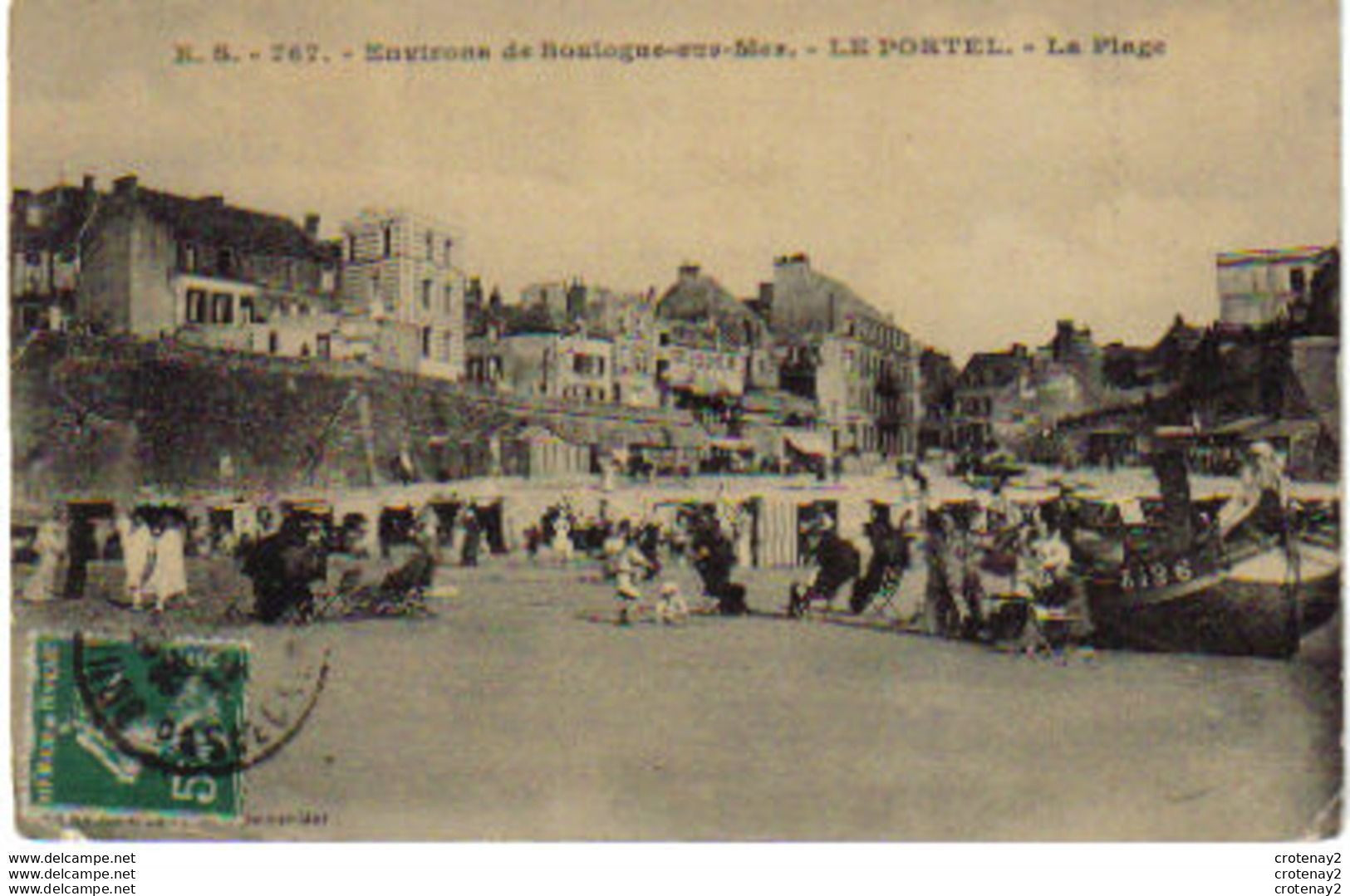 62 LE PORTEL N°767 La Plage Animée En 1914 Café Restaurant Du Port Hôtel Bellevue VOIR ZOOM Barque - Le Portel