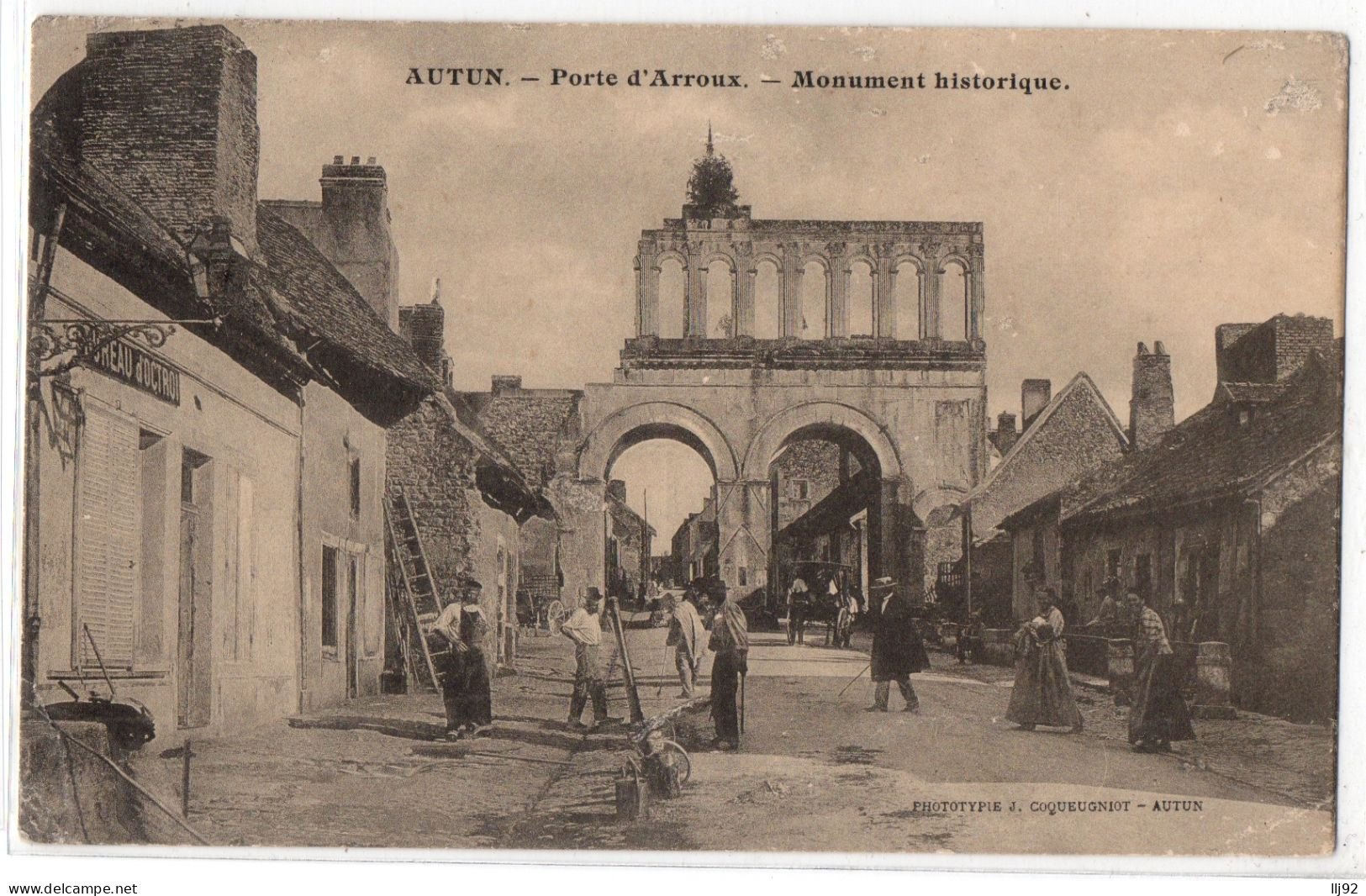 CPA 71 - AUTUN (Saône Et Loire) - Porte D'Arroux - Monument Historique (jolie Petite Animation) - Autun