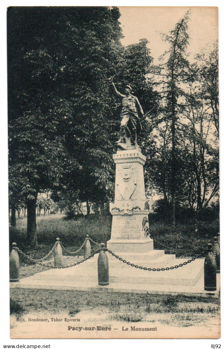 CPA 27 - PACY SUR EURE (Eure) -  Le Monument - Pacy-sur-Eure