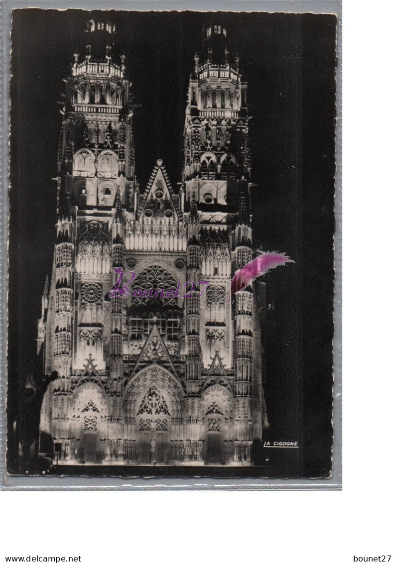 TOURS 37 - Les Tours De La Cathedrale St Saint Gatien Vues De Nuit Carte Vierge - Tours