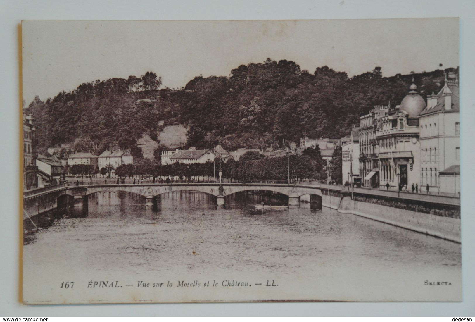 CPA EPINAL Vue Sur La Moselle Et Le Château -  CHA01 - Epinal