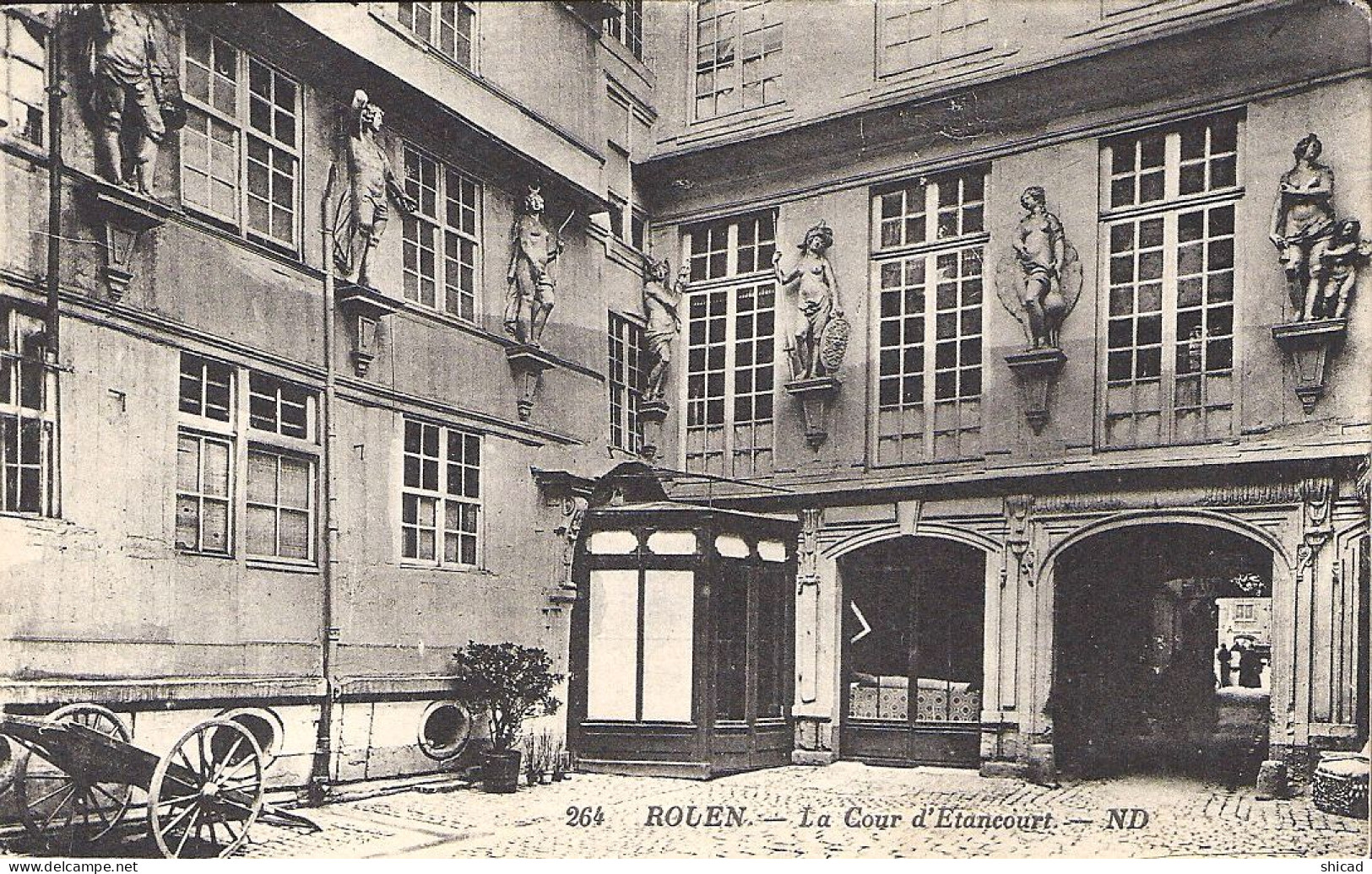 ROUEN - LA COUR D'ÉTANCOURT - Rouen