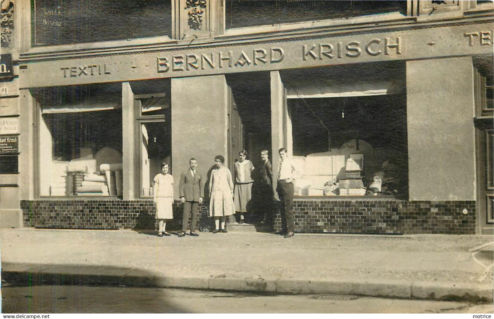 CARTE PHOTO - Commerce Textil Bernhard Krisch, à Localiser. - A Identificar