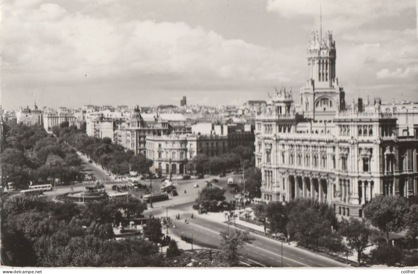 Madrid  -  Promenade Du Prado Et Palais De Communications - Madrid