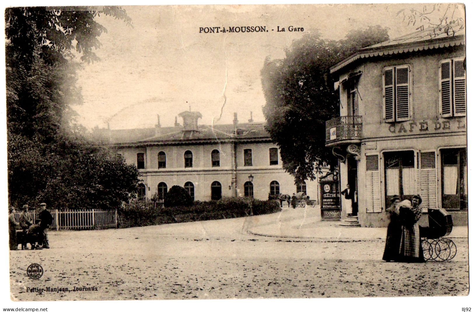 CPA 54 - PONT A MOUSSON (Meurthe Et Moselle) - La Gare (petite Animation, Femme Au Landau) - Pont A Mousson