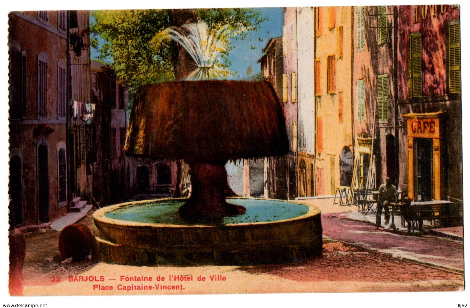 CPA 83 - BARJOLS (Var) - 33. Fontaine De L'Hôtel De Ville, Place Capitaine Vincent - Barjols