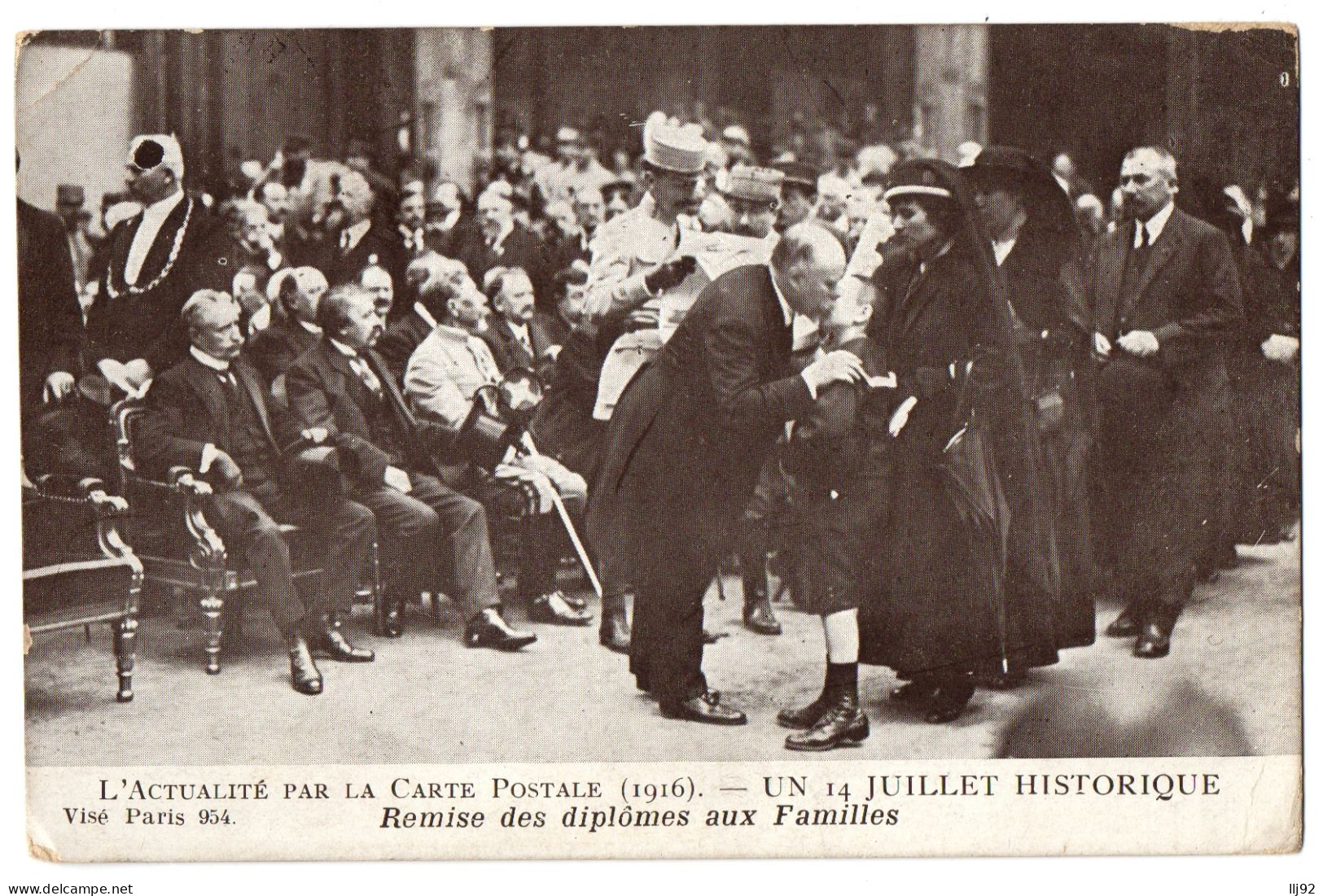 CPA Actualité - Un 14 Juillet Historique - Remise Des Diplômes Aux Familles - Weltkrieg 1914-18