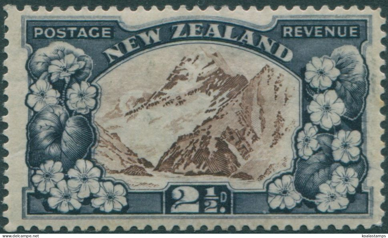 New Zealand 1935 SG560 2½d Chocolate And Slate Mt Cook MLH - Other & Unclassified