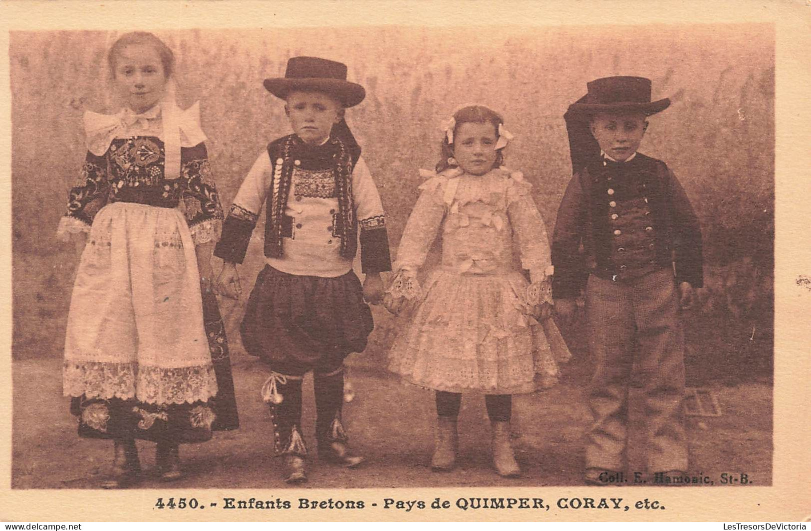 FOLKLORE - Costumes - Enfants Bretons - Pays De Quimper - Coray - Animé - Carte Postale Ancienne - Costumes