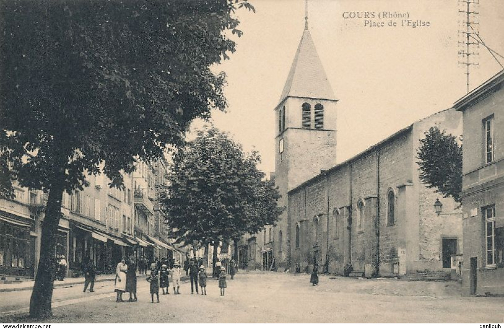 69 // COURS   Place De L'église - Cours-la-Ville