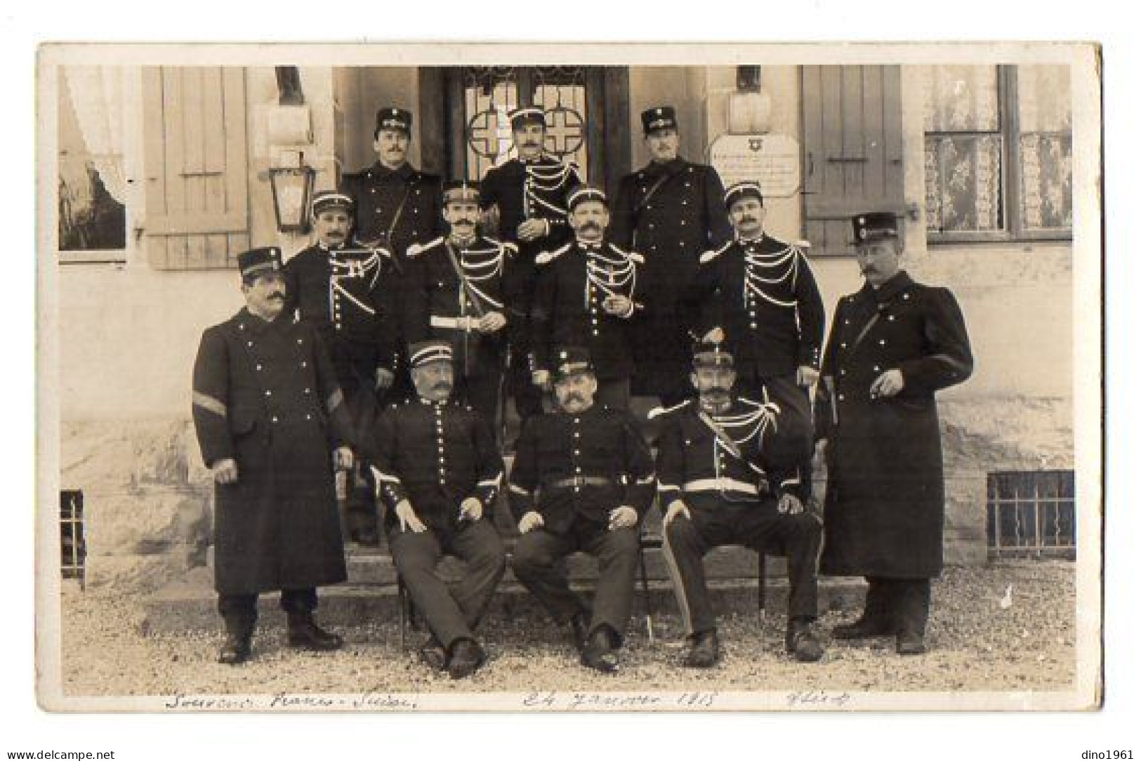 CPA 3501 - MILITARIA - Carte Photo Militaire - Douane / Frontière Franco - Suisse / Douaniers - Gendarmes.... - Personnages