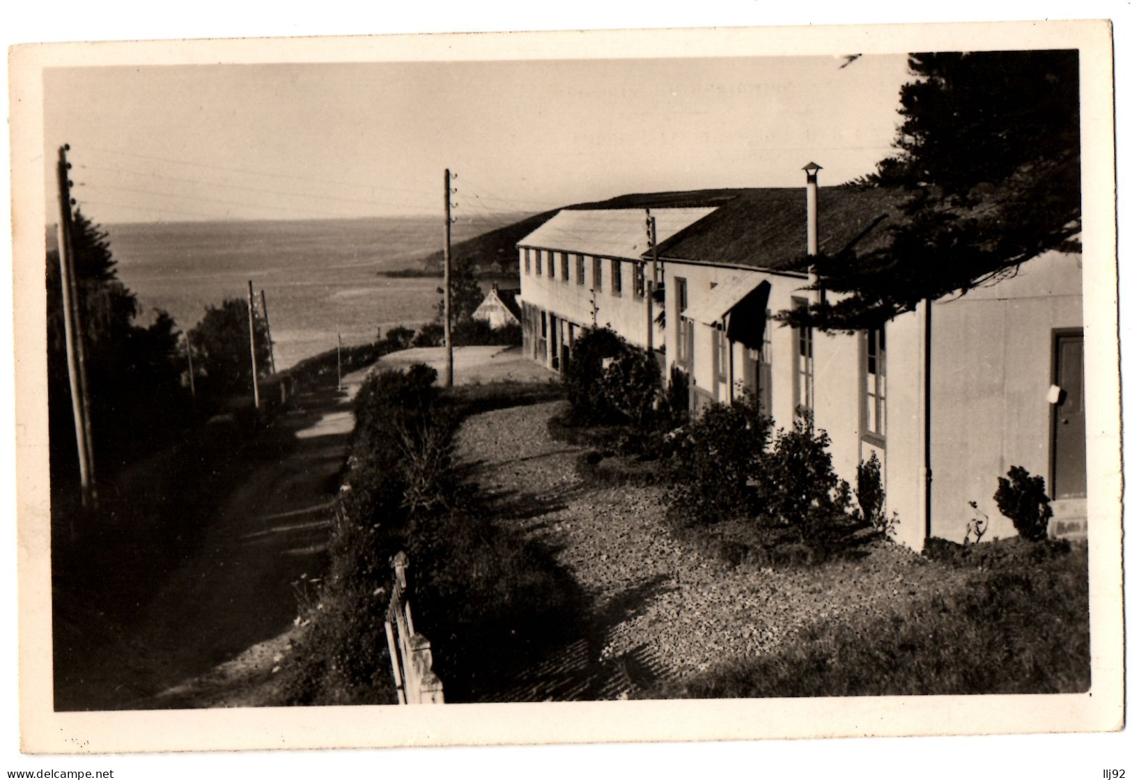 CPSM PF 29 - PLOUGASNOU (Finistère) - 701. La Descente à La Plage Devant La Colonie - Plougasnou