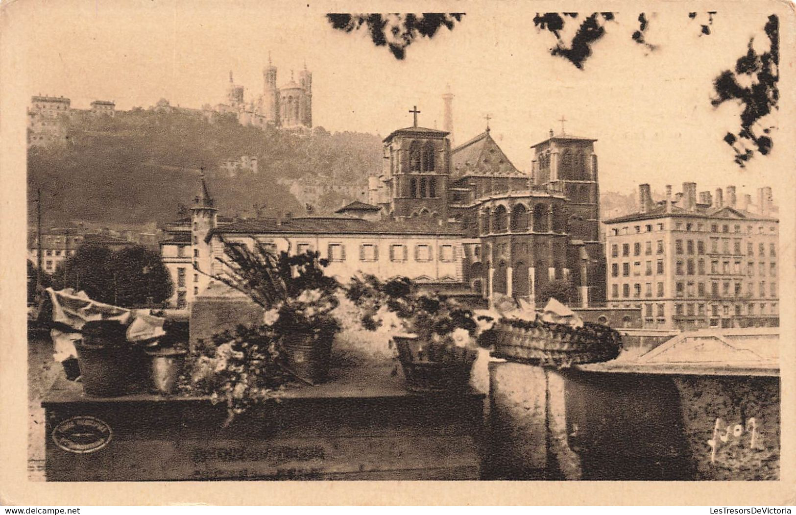 FRANCE - Lyon (Rhône) - Vue Sur La Cathédrale Saint Jean Et La Basilique De Fourvière - Carte Postale Ancienne - Andere & Zonder Classificatie