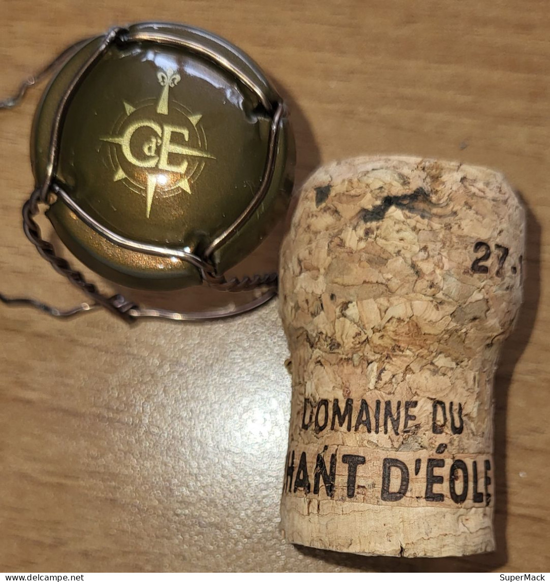 Capsule & Bouchon & Muselet Crémant De Belgique CHANT D'ÉOLE Série Initiales, Rose Des Vents, Brun & Or Mat Nr 01 - Schuimwijn