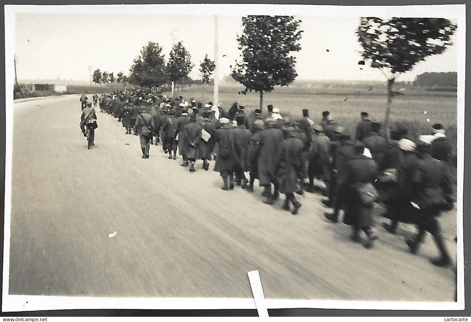 MIL 479  0424 WW2 WK2  CAMPAGNE DE FRANCE  SOLDATS PRISONNIERS AFRICAINS  SOLDATS ALLEMANDS  1940 - War, Military