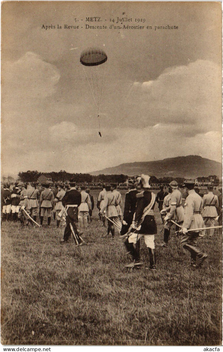 PC AVIATION AÉROSTIER DÉSCENTE EN PARACHUTE METZ (a54240) - Parachutespringen