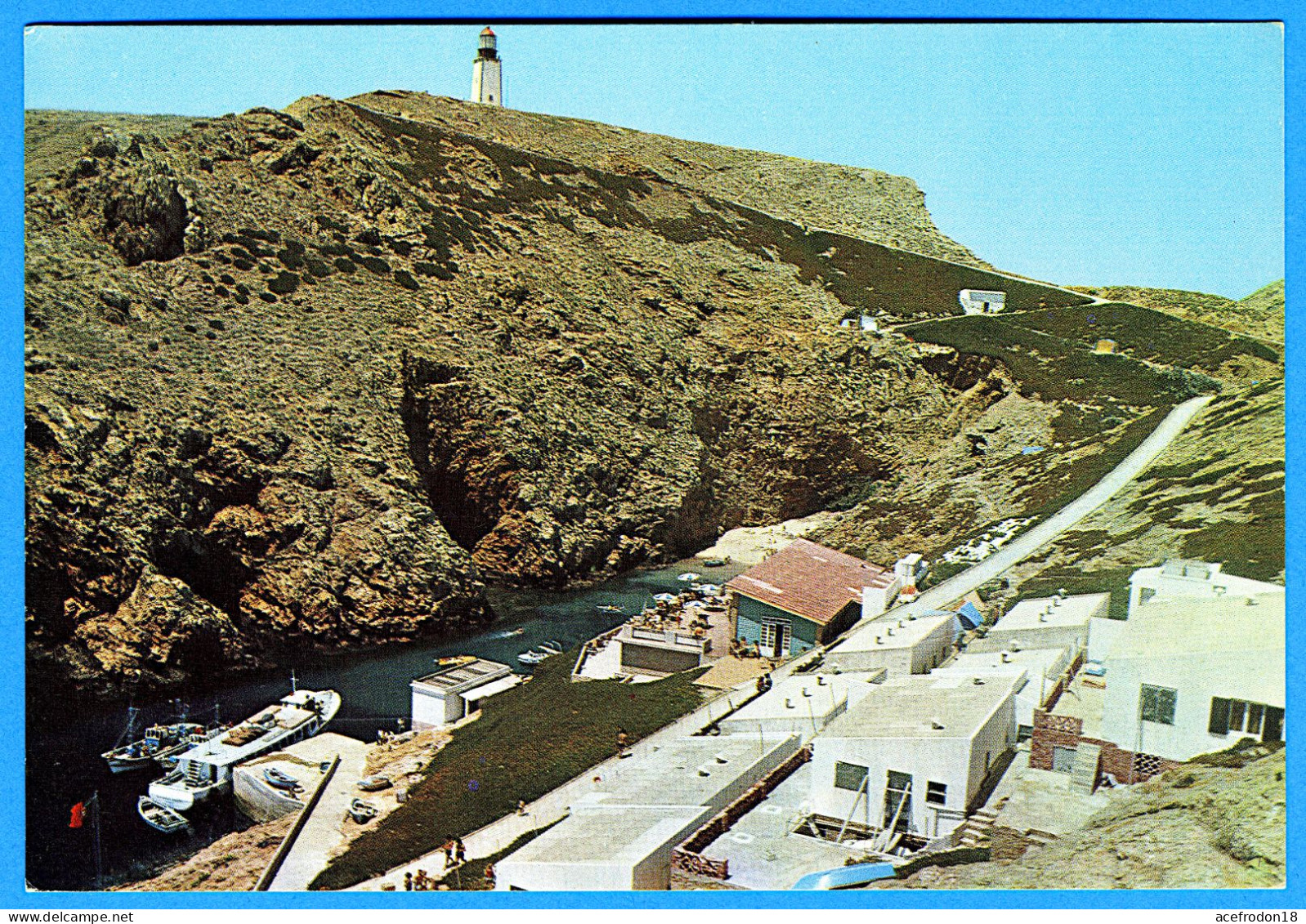 Peniche - Casas De Pescadores E Farol Das Berlengas - Autres & Non Classés