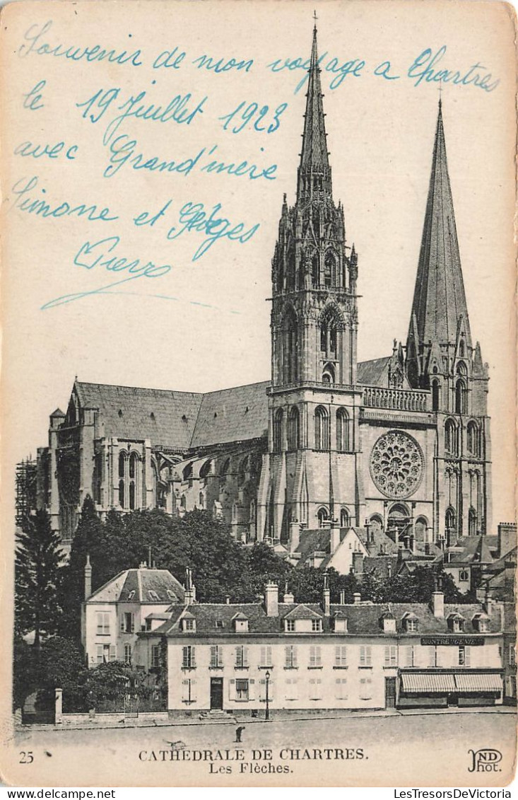 FRANCE - Cathédrale De Chartres - Vue Sur Les Flèches - Vue D'ensemble - Carte Postale Ancienne - Chartres