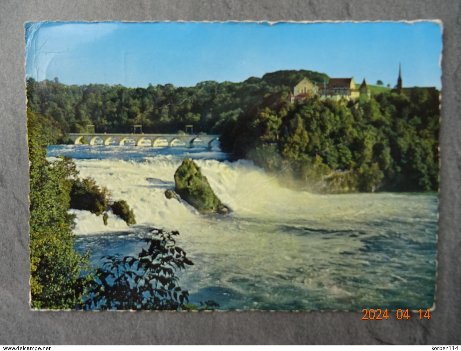 RHEINFALL MIT  SCHLOSS LAUFEN - Laufen-Uhwiesen 