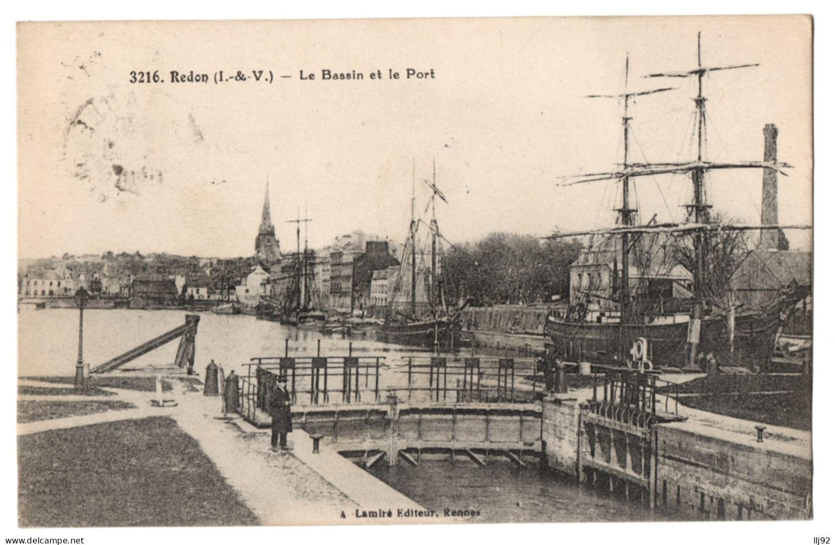CPA 35 - REDON (Ille Et Vilaine) - 3216. Le Bassin Et Le Port - Redon