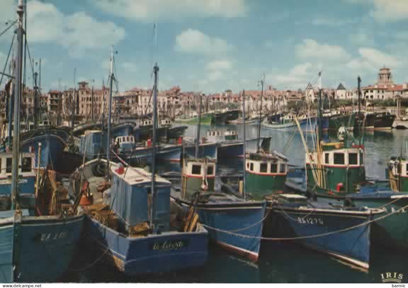 ST JEAN DE LUZ, BATEAUX DE PECHES, BA 1600, LA LIBERTE BA 1270 COULEUR  REF 15675 - Fishing Boats