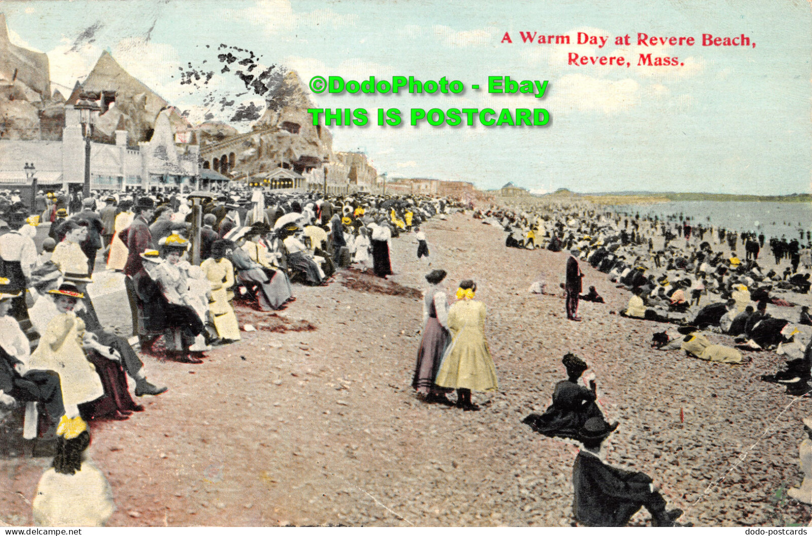 R425001 Mass. Revere. A Warm Day At Revere Beach - World