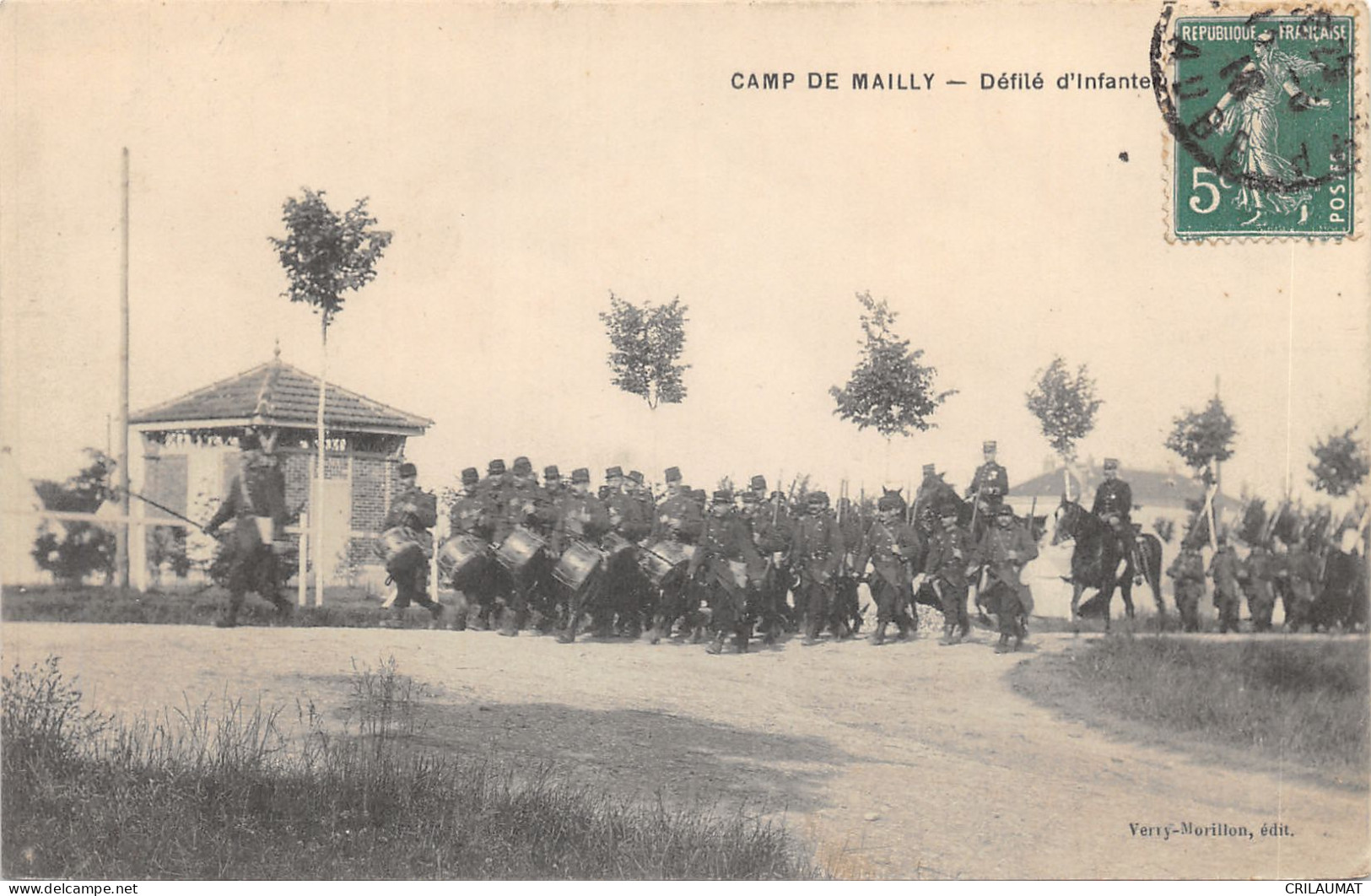 10-MAILLY LE CAMP-DEFILE D INFANTERIE-N°6027-C/0319 - Mailly-le-Camp