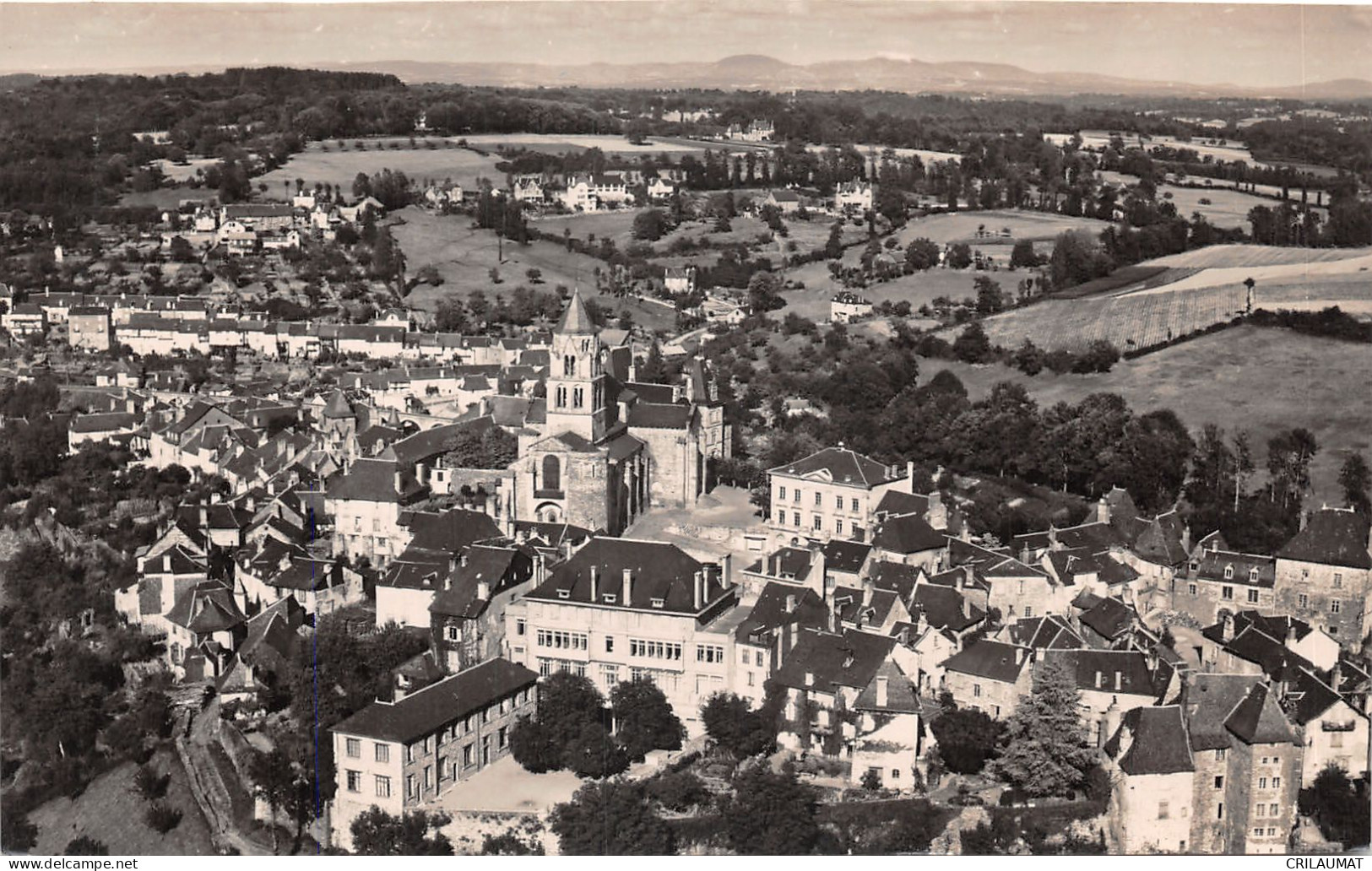 19-UZERCHE-VUE GENERALE-N°6027-G/0297 - Uzerche