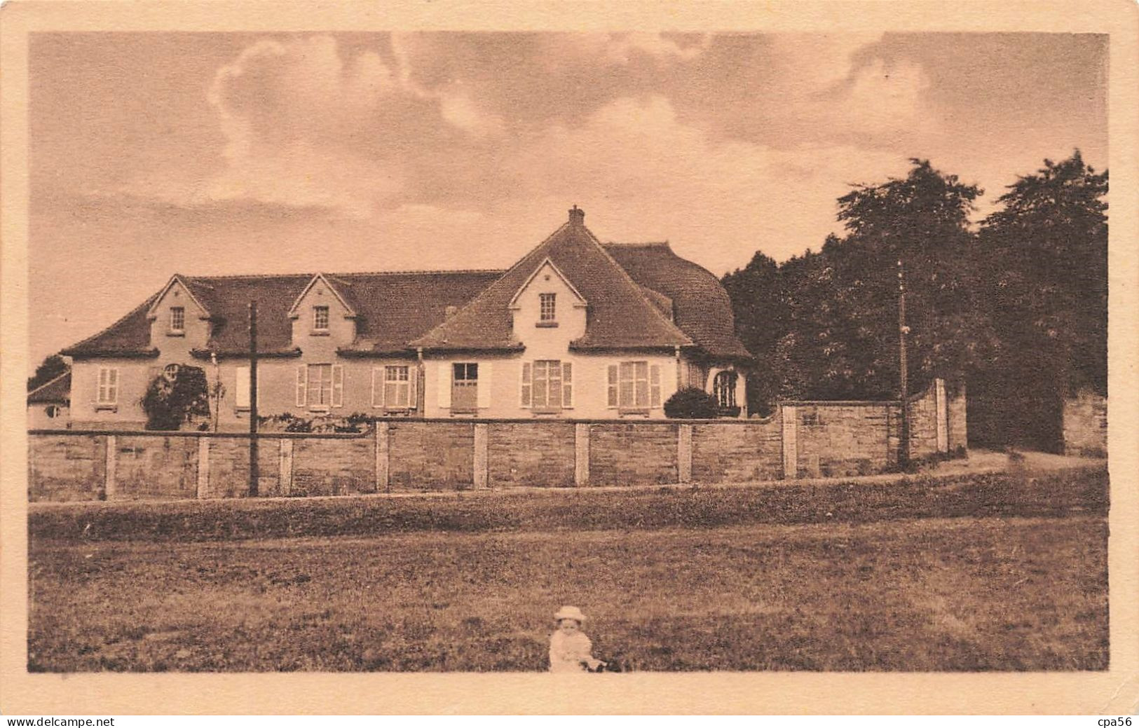 Administration Mines Domaniales Françaises Du Bassin SARRE - Clinique Médicale - L'entrée Et Pavillon Du Médecin Chef - Saarbrücken