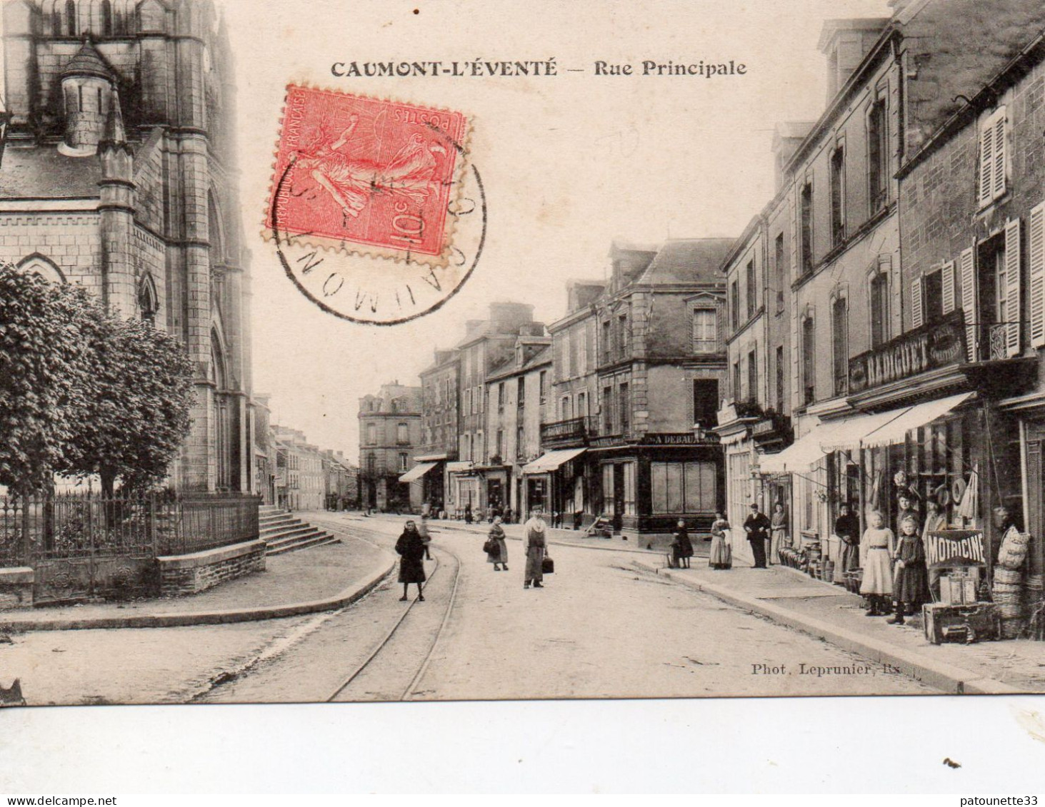 14 CAUMONT L'EVENTE RUE PRINCIPALE BELLE ANIMATION L'EGLISE COMMERCE RADIGUET ANIMEE PUB MOTRICINE - Autres & Non Classés