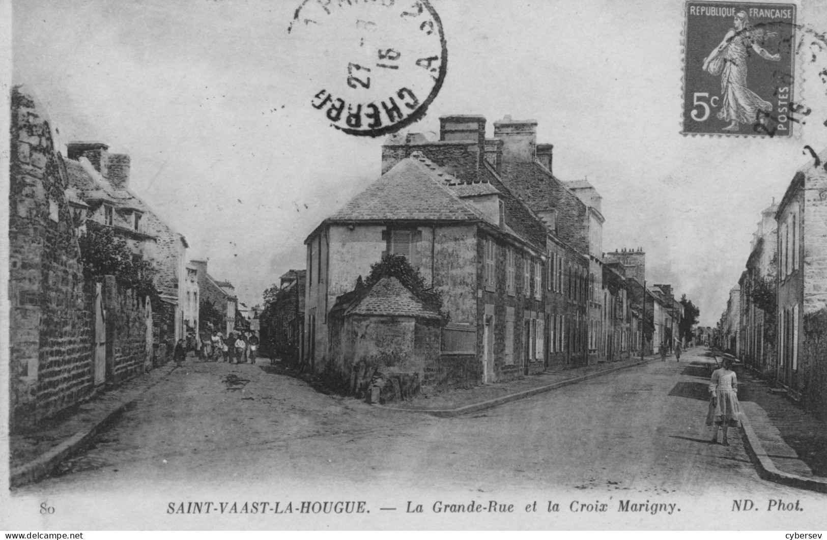 SAINT-VAAST-la-HOUGUE - La Grande Rue Et La Croix Marigny - Animé - Saint Vaast La Hougue