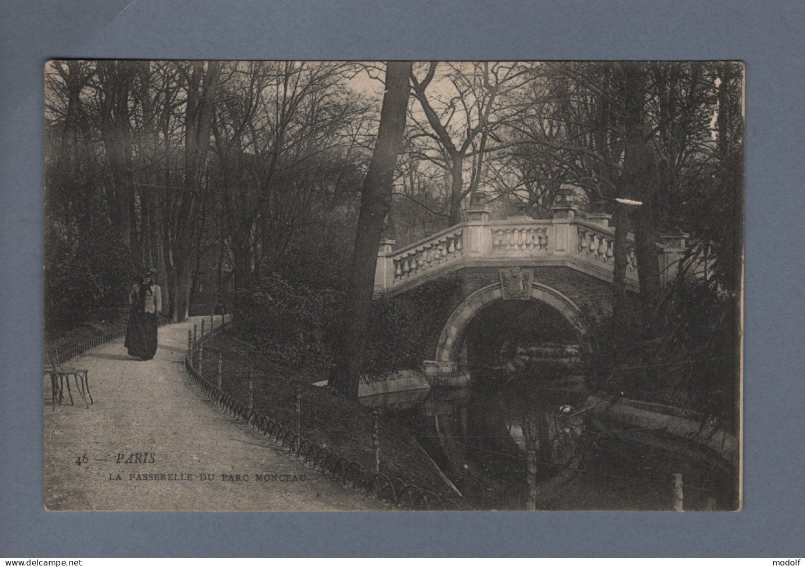 CPA - 75 - Paris - La Passerelle Du Parc Monceau - Animée - Non Circulée - Parcs, Jardins