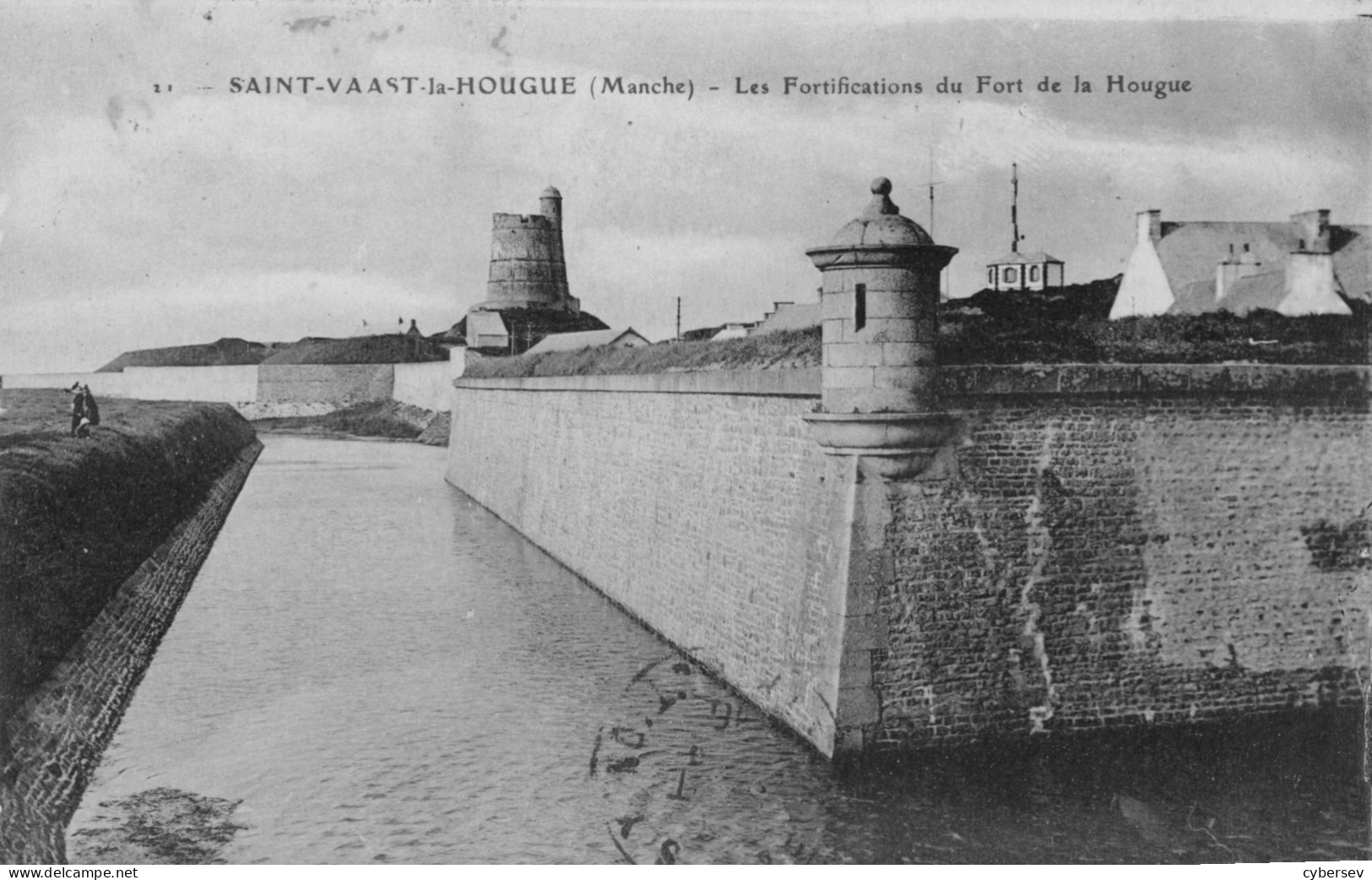 SAINT-VAAST-la-HOUGUE - Les Fortifications Du Fort De La Hougue - Saint Vaast La Hougue