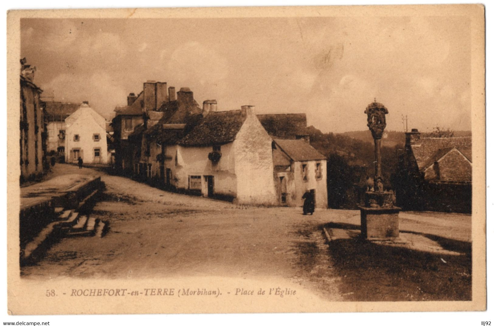 CPA 56 - ROCHEFORT EN TERRE (Morbihan) - 58. Place De L'Eglise - Rochefort En Terre