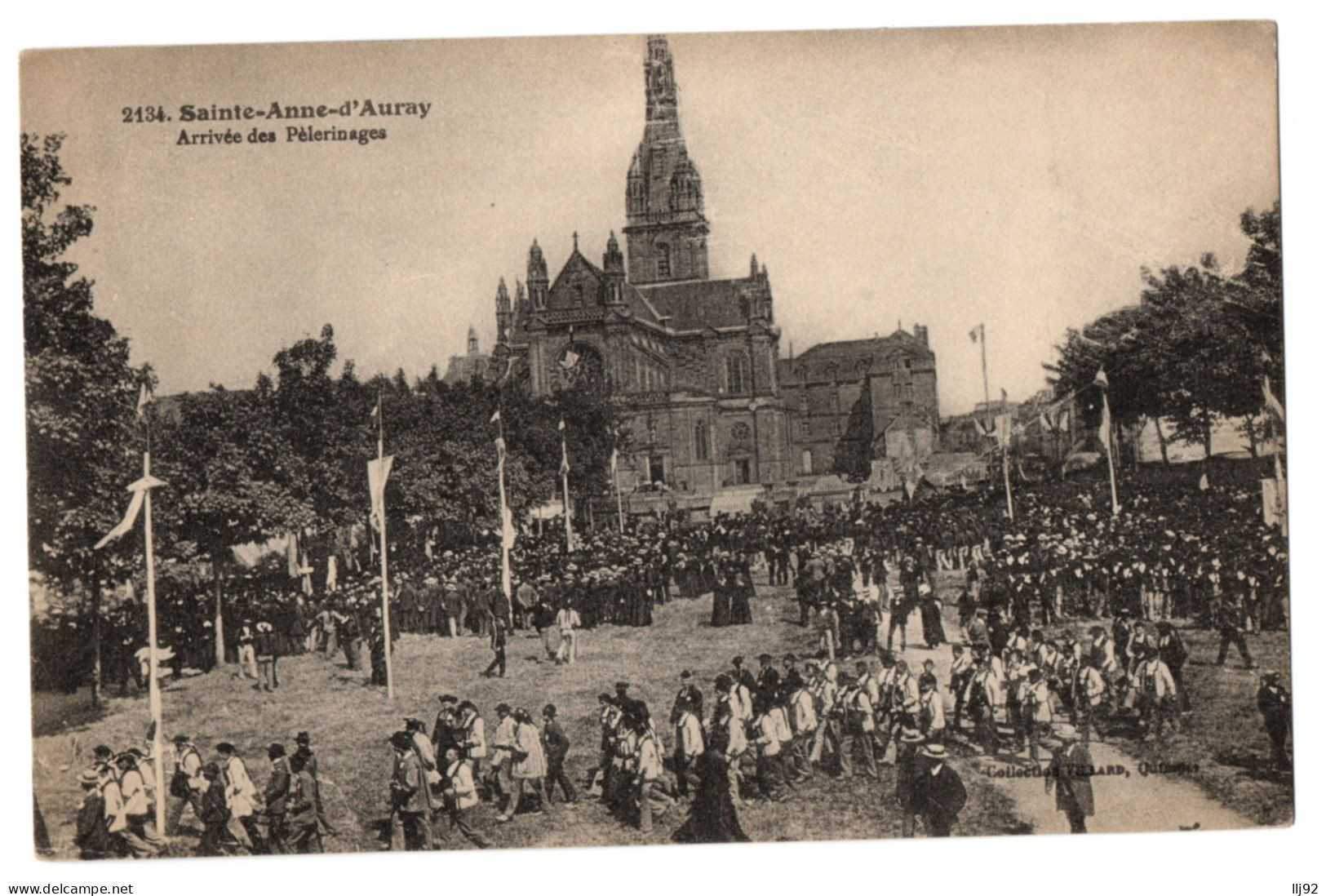 CPA 56 - SAINTE ANNE D'AURAY (Morbihan) - 2134. Arrivée Des Pèlerinages. Ed. Villard - Sainte Anne D'Auray