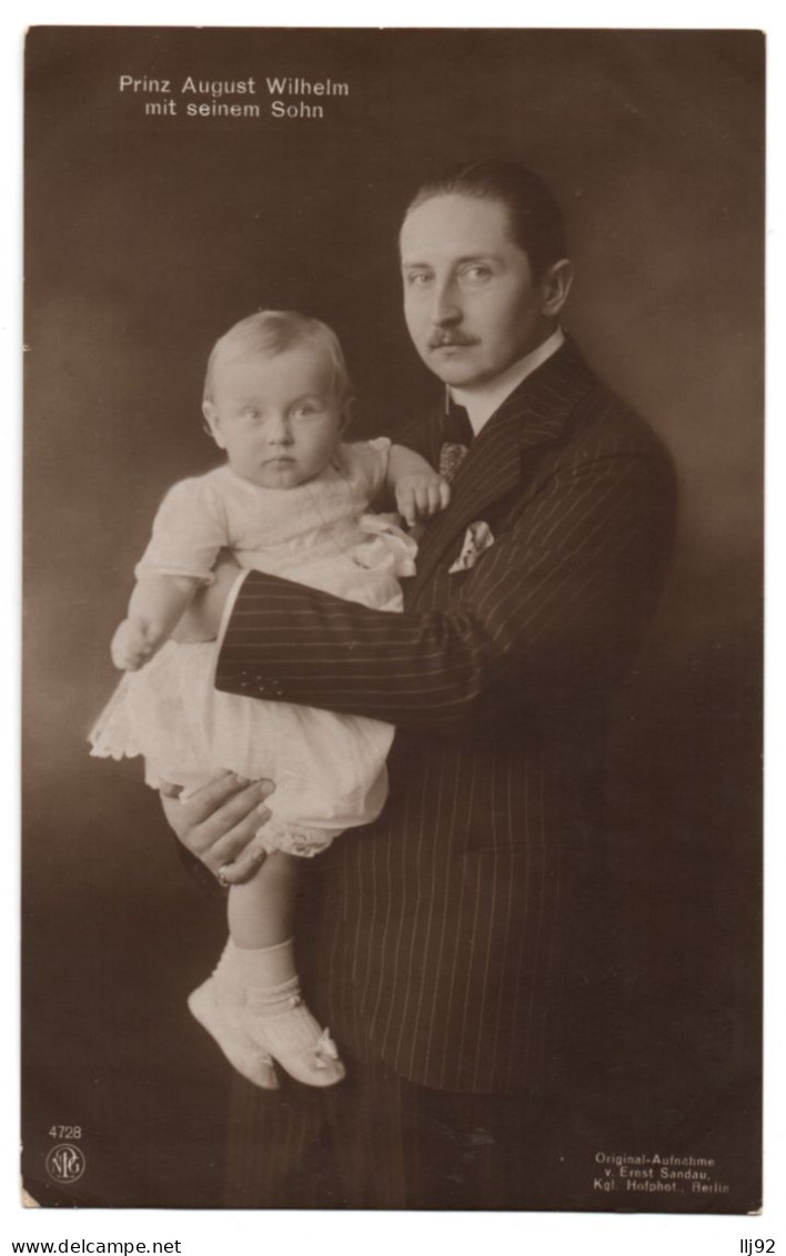 CPA  Personnalités - Prinz  August Wilhelm Mit Seinem Sohn - Royal Families