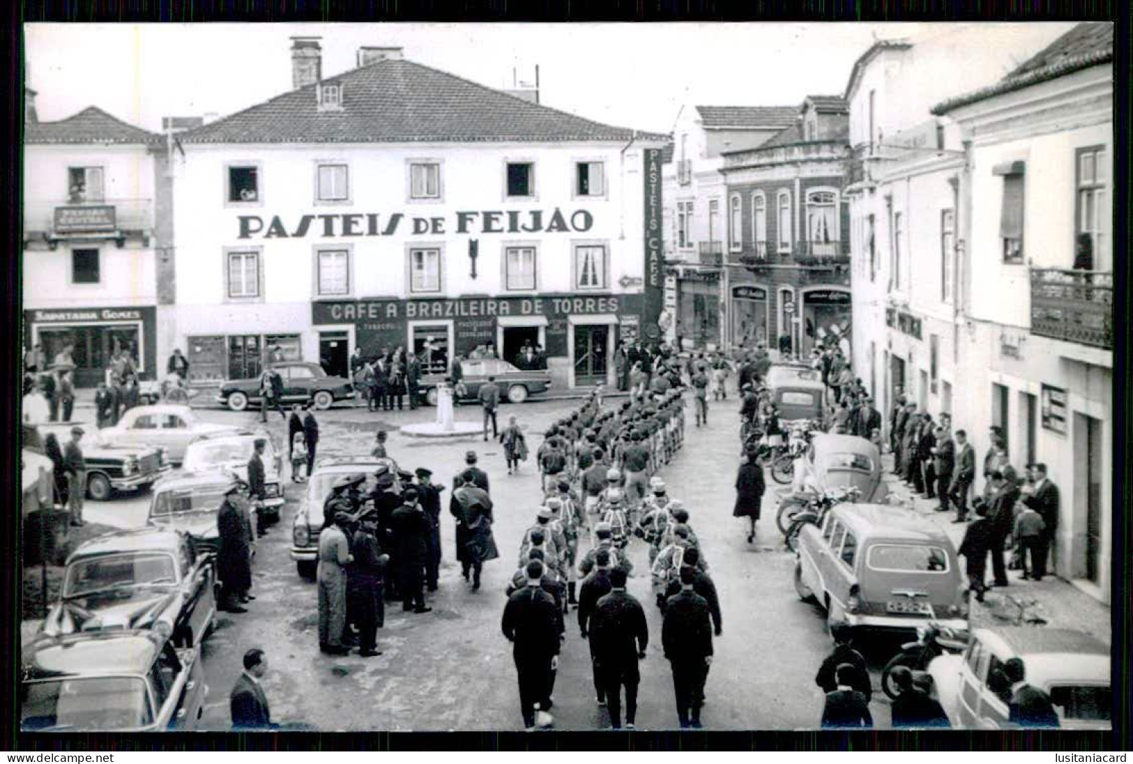 TORRES VEDRAS - ESTABELECIMENTO COMERCIAL - Café A Brasileira De Torres. Pasteis De Feijão.   Carte Postale - Lisboa