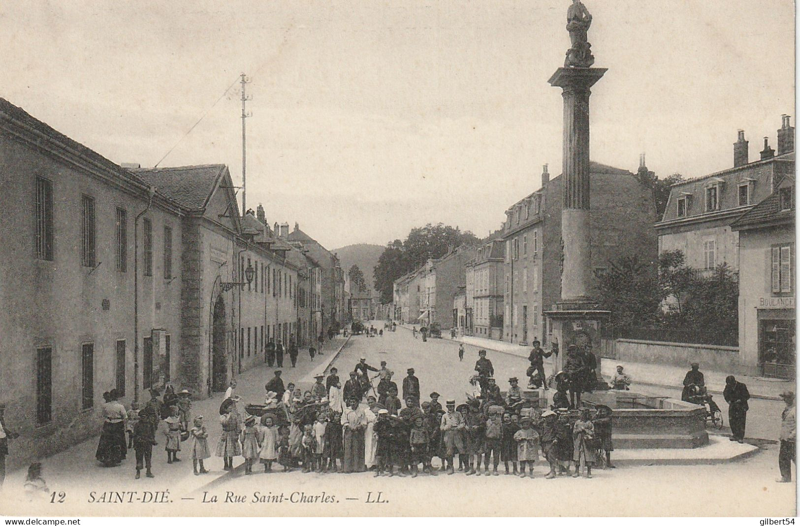 SAINT DIE -88- La Rue Saint Charles. - Saint Die