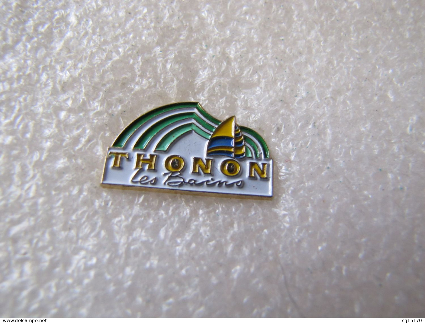 PIN'S    THONON  LES BAINS  BATEAU - Villes