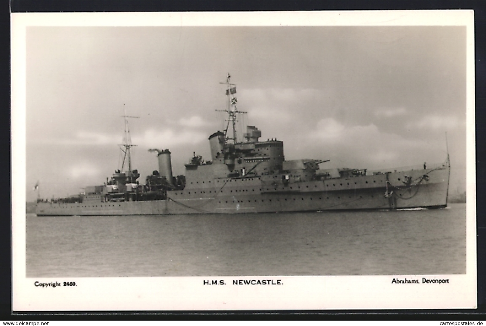Pc HMS Newcastle Im Wasser  - Guerra