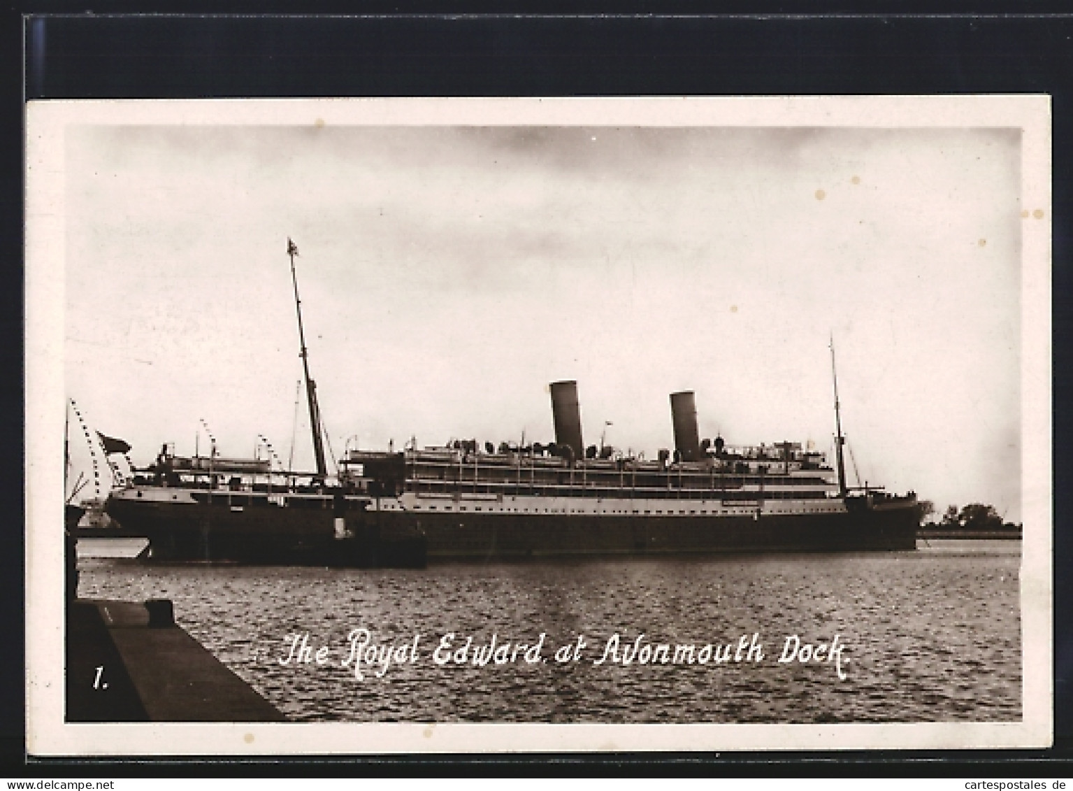 AK The Royal Edward At Avonmouth Dock  - Paquebote