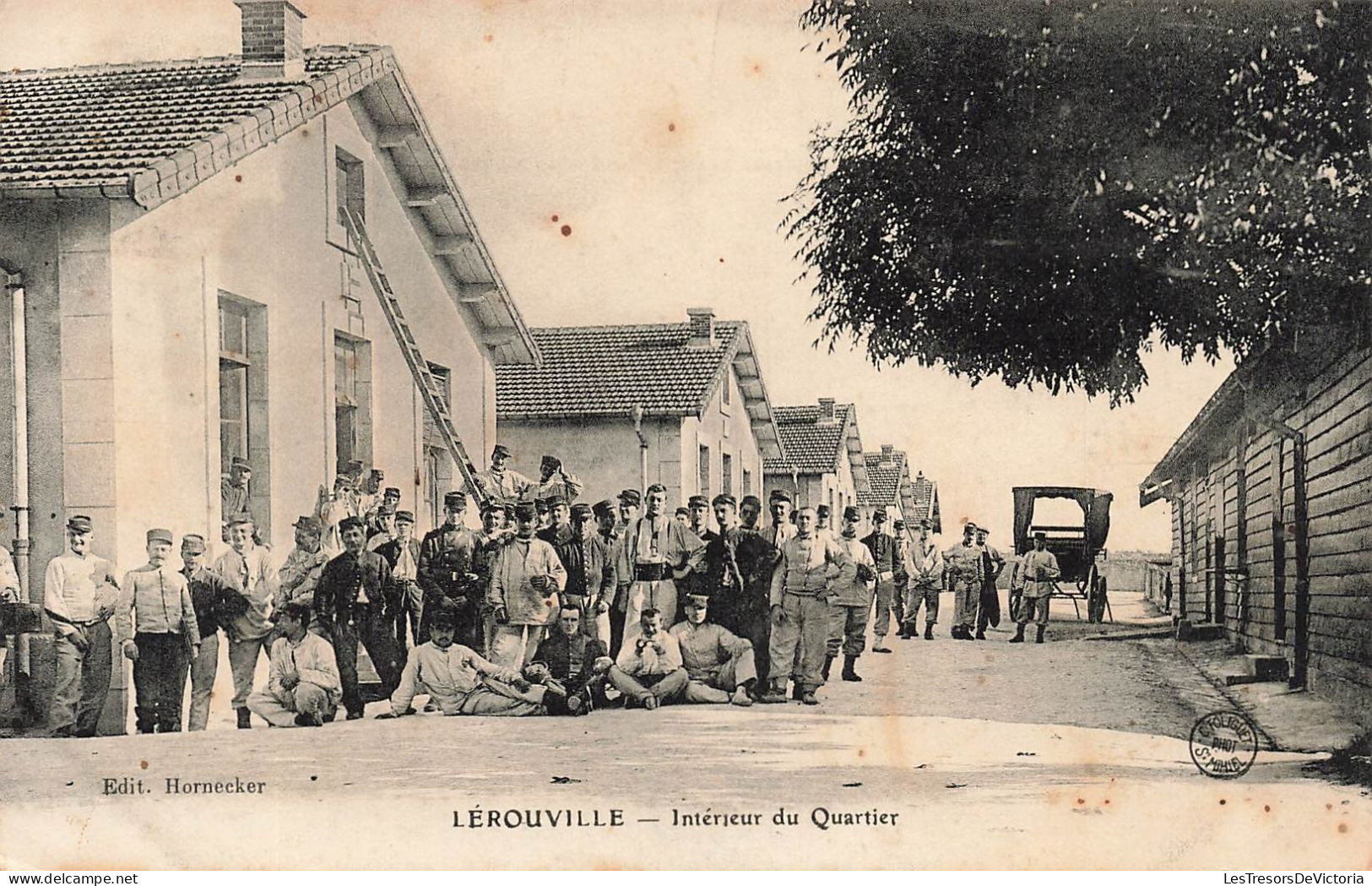 FRANCE - Lérouville - Intérieur Du Quartier - Animé - Carte Postale Ancienne - Lerouville