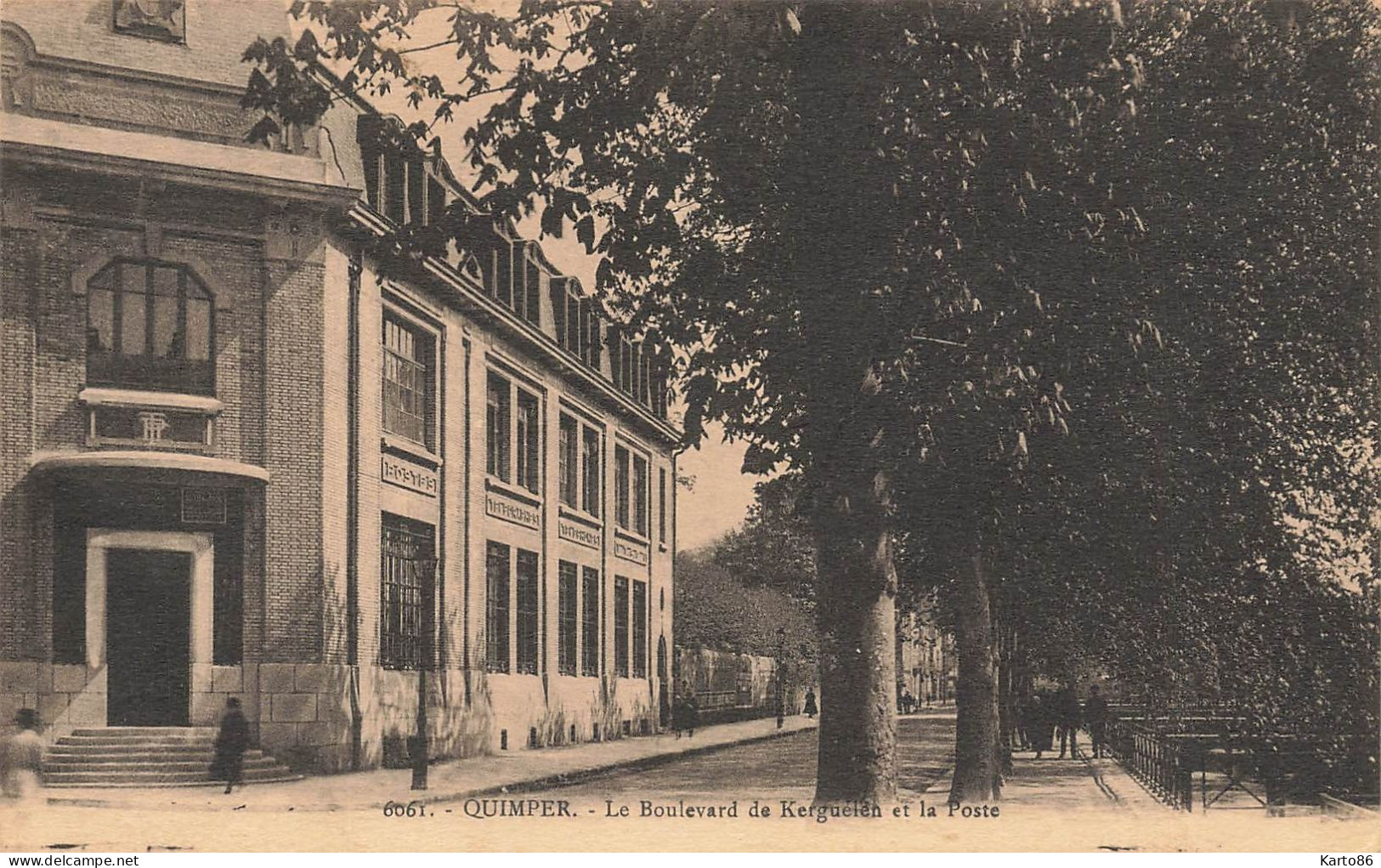 Quimper * Le Boulevard De Kerguélen Et La Poste * Ptt - Quimper