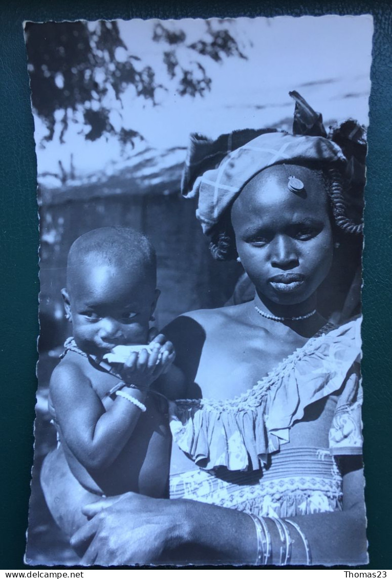 Femme Et Enfant Wolofs, Ed Carnaud, N° 37 - Senegal