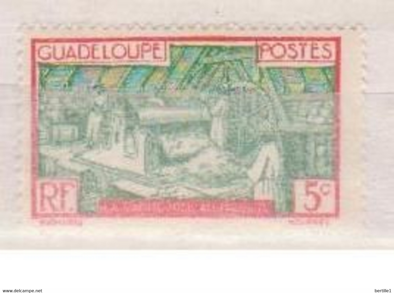 GUADELOUPE        N° YVERT  :  102  NEUF AVEC CHARNIERES  ( CHAR 4/9) - Unused Stamps