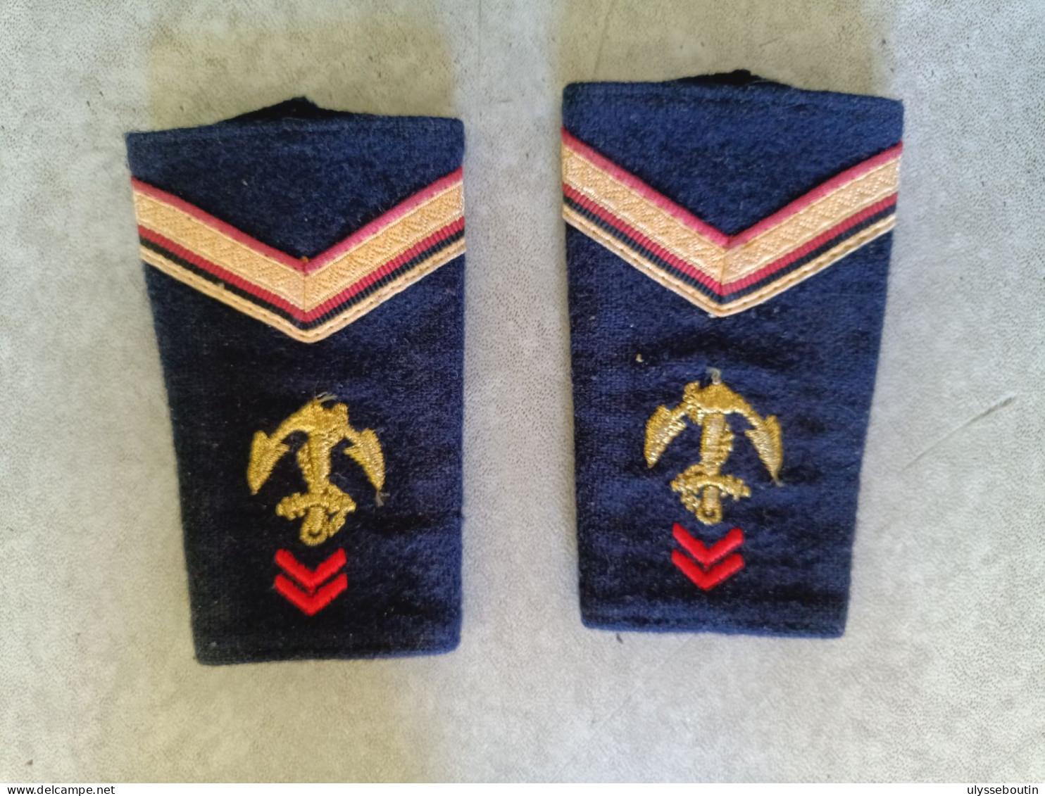 Insigne Tissu Militaire Fourreaux Troupes De Marine. - Blazoenen (textiel)