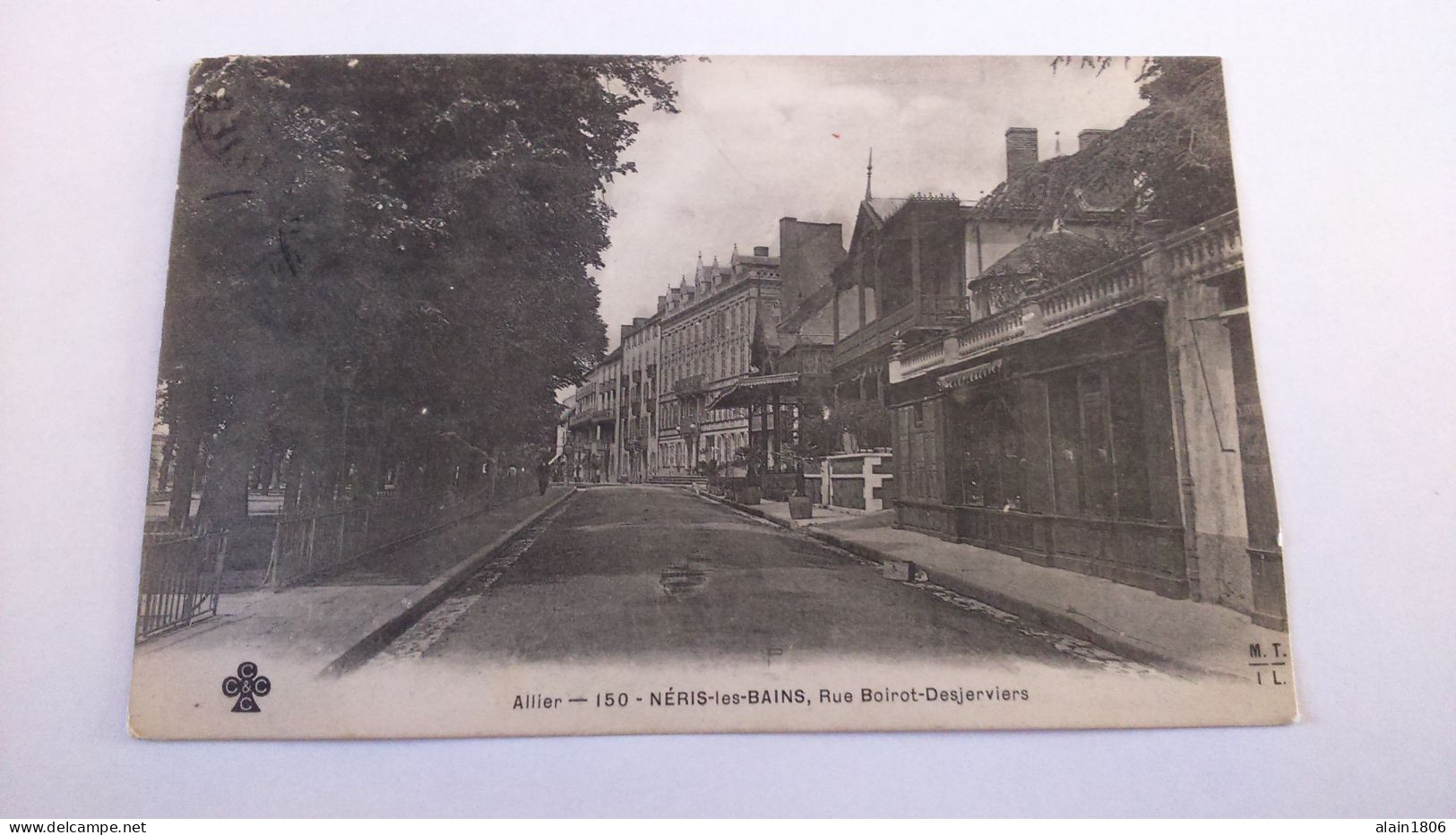 Carte Postale Ancienne ( AA8 ) De Néris Les Bains , Rue Boirot Desjerviers - Neris Les Bains