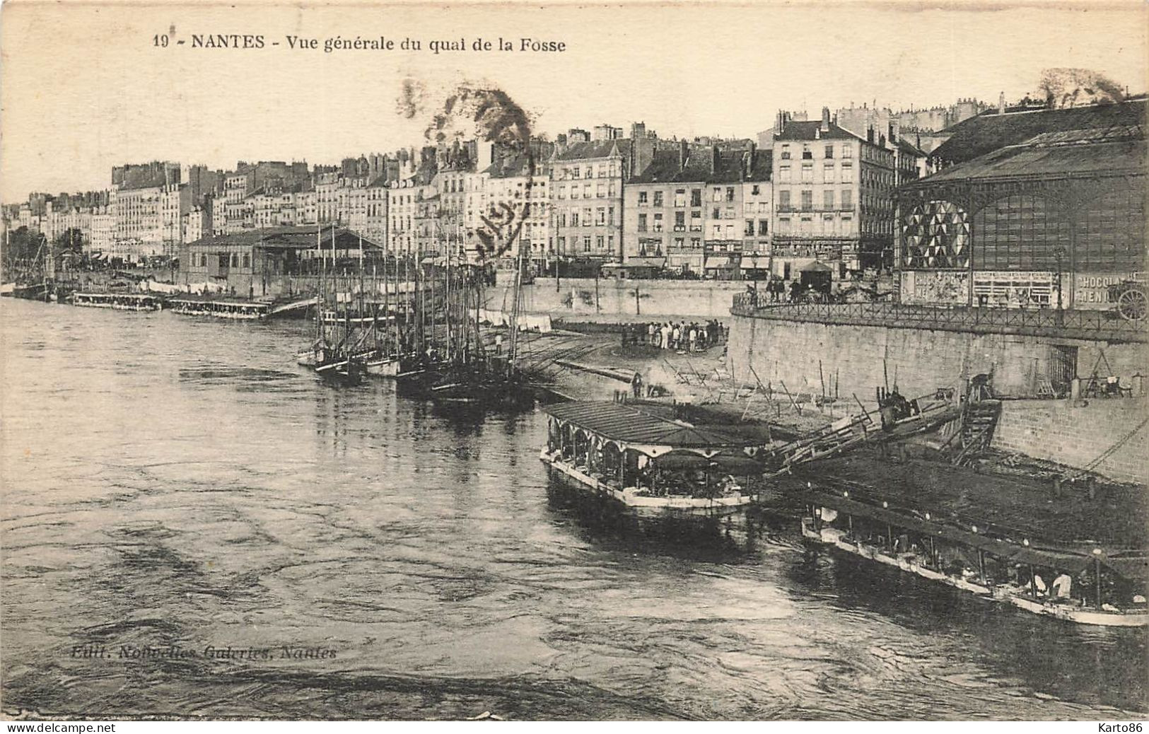 Nantes * Vue Générale Du Quai De La Fosse * Bateaux Lavoir - Nantes