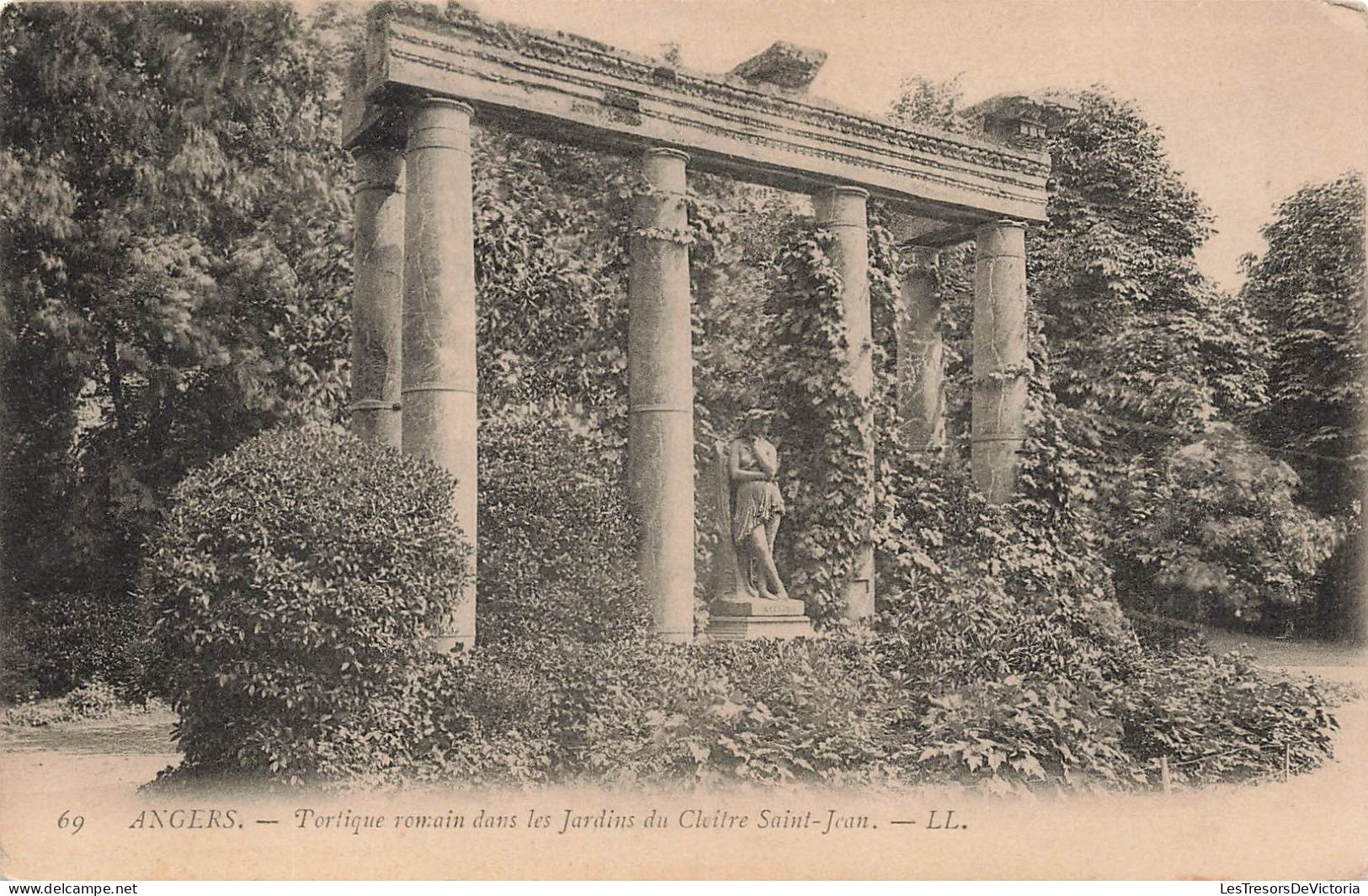 FRANCE - Angers - Tortique Romain Dans Les Jardins Du Cloître Saint Jean - L L - Statue - Carte Postale Ancienne - Angers